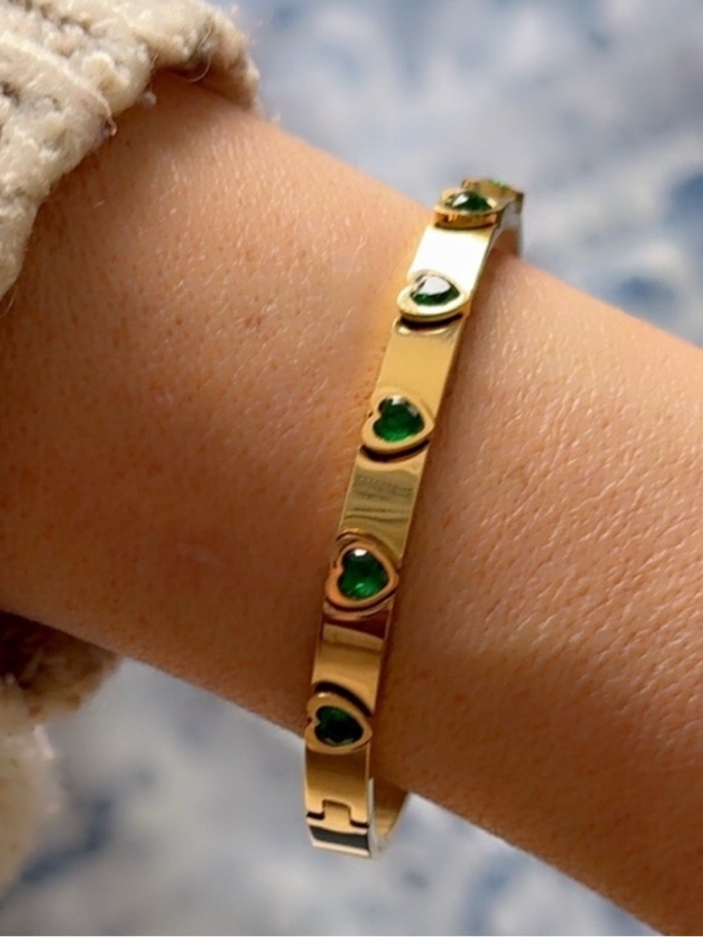 Chic Gold Stainless Steel Bracelet with Green Heart Accents